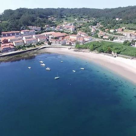 Playa De Quenxe Apartment Corcubión