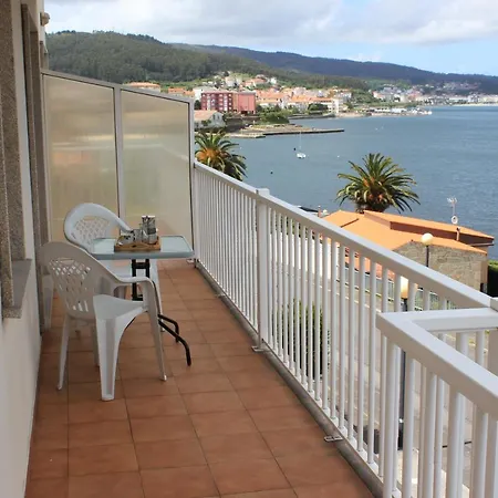 Playa De Quenxe Apartment Corcubion